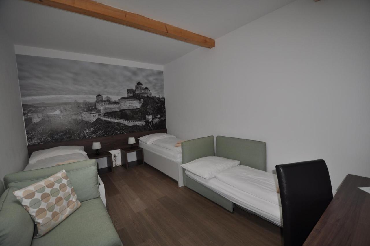 Penzion Arenaostrov Trenčín Exteriör bild